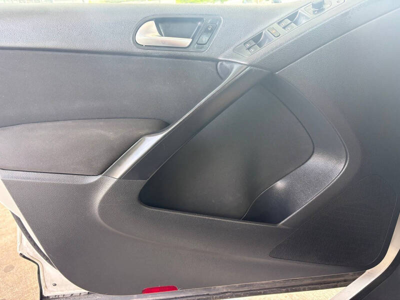 2012 Volkswagen Tiguan S 4Motion