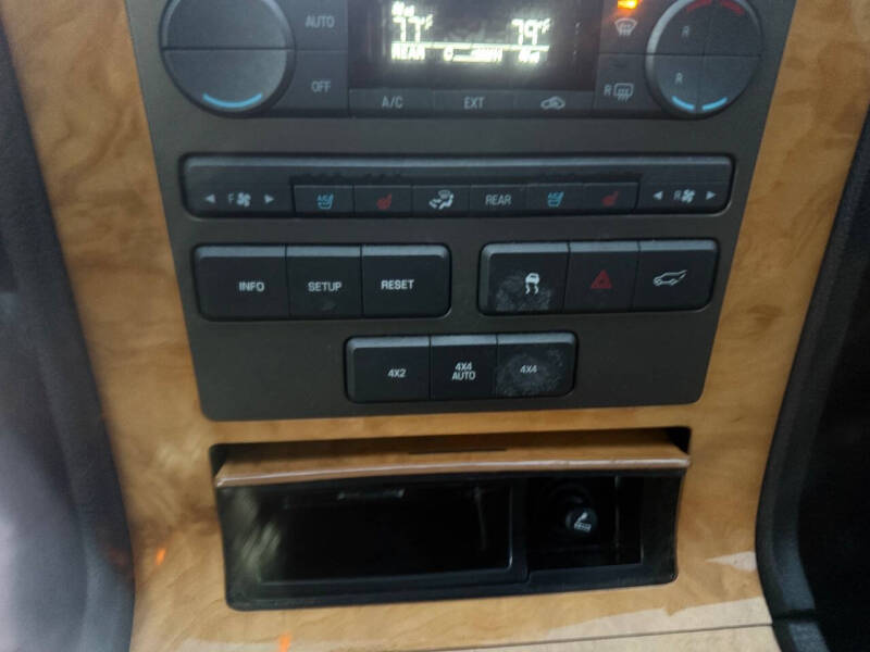 2011 Lincoln Navigator L