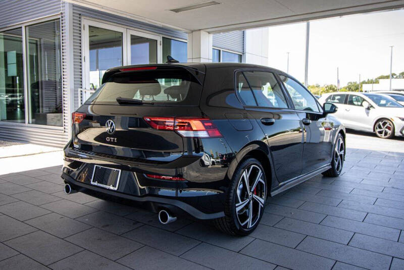 2026 Volkswagen Golf GTI SE