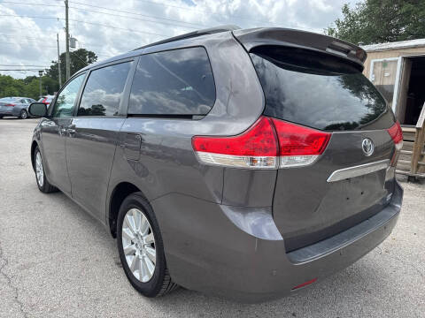2013 Toyota Sienna Limited 7-Passenger