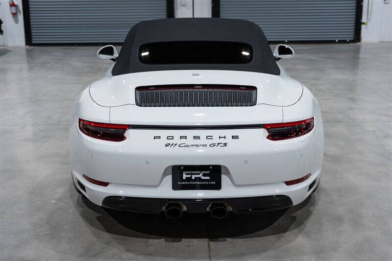 2018 Porsche 911 Carrera GTS