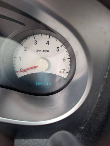 2006 Mitsubishi Raider XLS