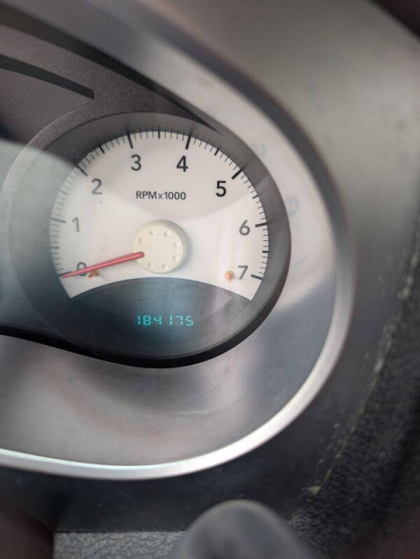 2006 Mitsubishi Raider XLS