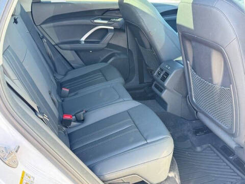 2025 Audi Q5 quattro Premium TFSI