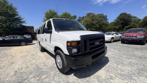 2011 Ford E-Series E-350 SD XLT