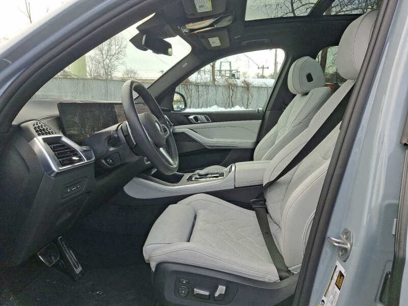 2025 BMW X5 xDrive50e