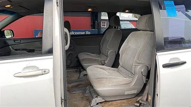 2005 Toyota Sienna