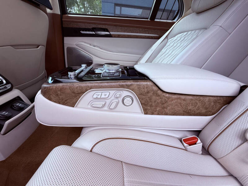 2020 Genesis G90 5.0 Ultimate