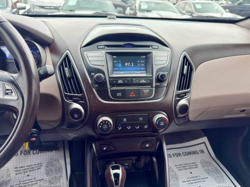 2015 Hyundai Tucson SE