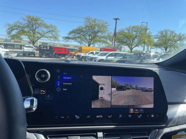 2026 Chevrolet Equinox EV LT 1