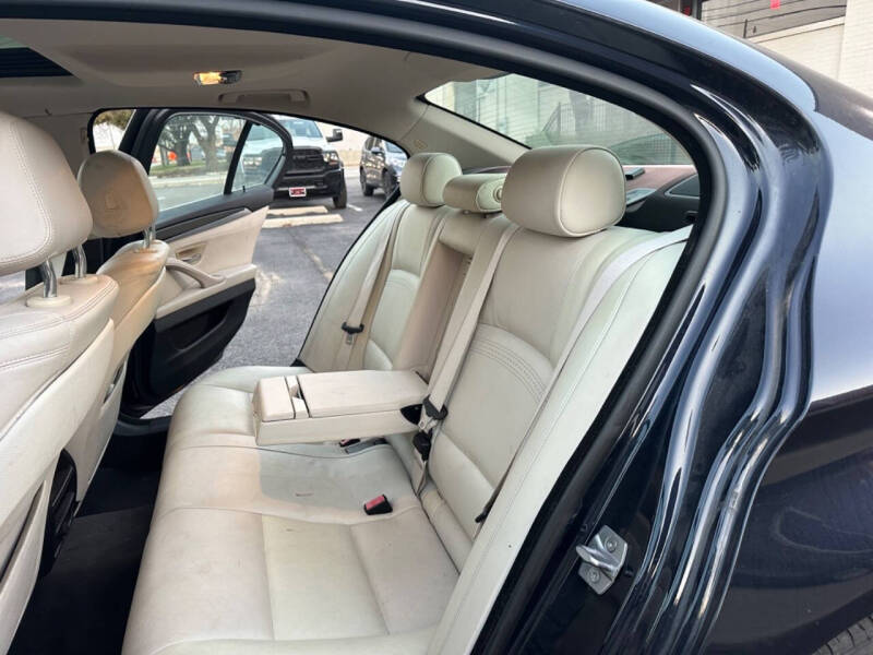 2015 BMW 5 Series 528i