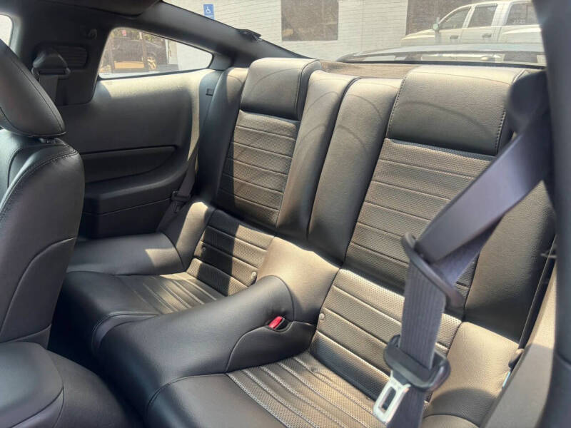 2009 Ford Mustang GT Deluxe