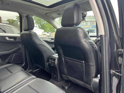 2022 Ford Escape SEL