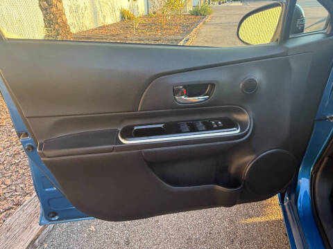 2015 Toyota Prius c Four