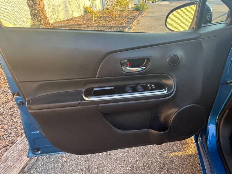 2015 Toyota Prius c Four