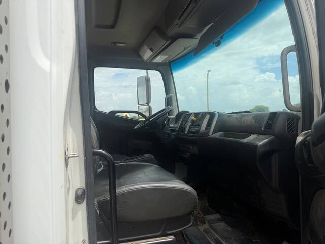 2017 Hino 338
