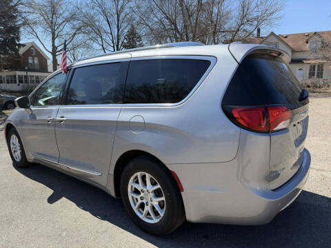 2020 Chrysler Pacifica Touring L