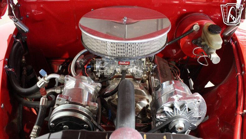 1948 Ford Deluxe