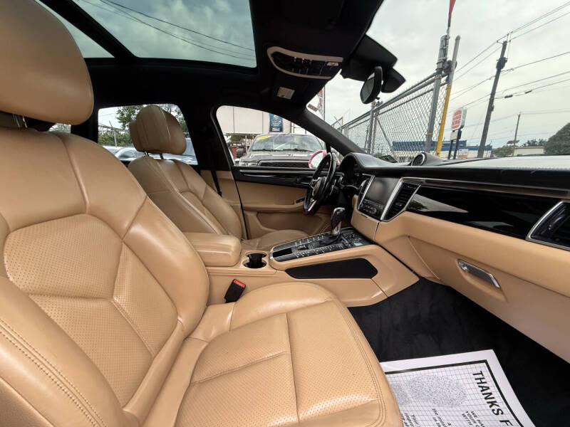 2018 Porsche Macan