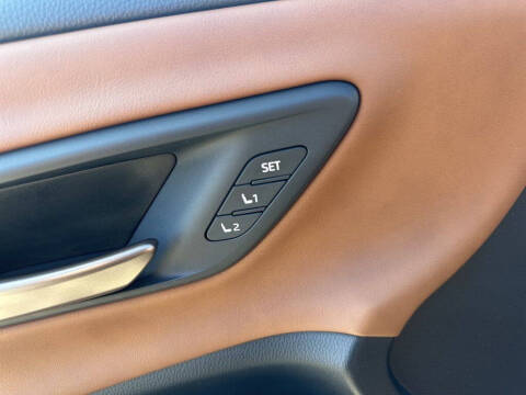 2025 Toyota Crown Signia XLE