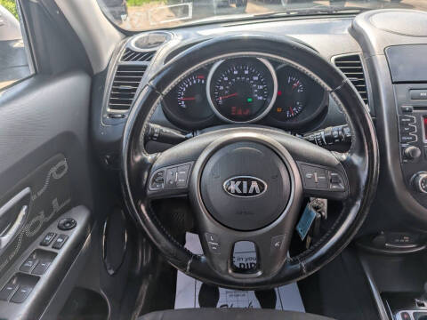 2013 Kia Soul +