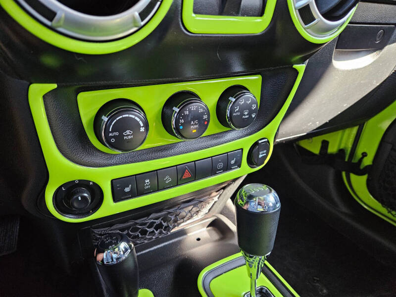 2012 Jeep Wrangler Sahara