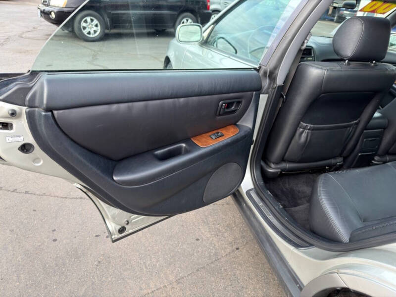 2000 Lexus ES 300