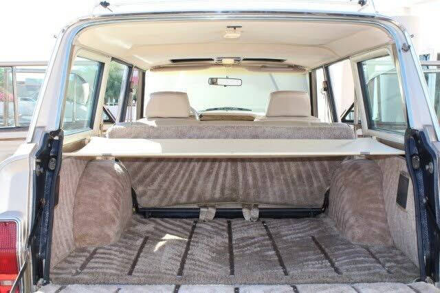 1990 Jeep Grand Wagoneer