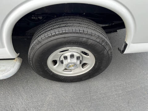 2024 Chevrolet Express 2500