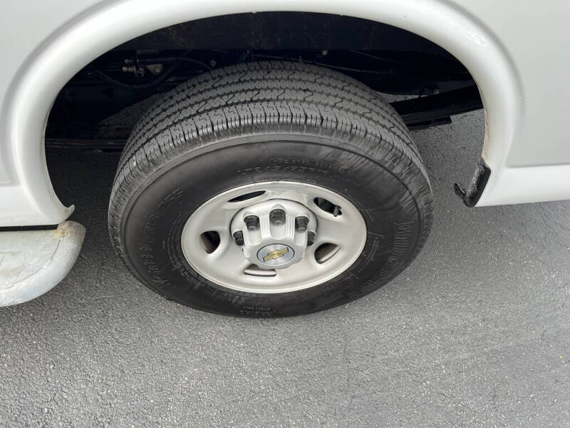 2024 Chevrolet Express 2500