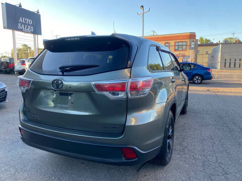 2016 Toyota Highlander LE
