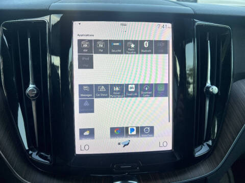 2021 Volvo XC60 T5 Momentum