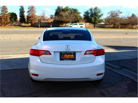 2015 Acura ILX 2.0L w/Tech