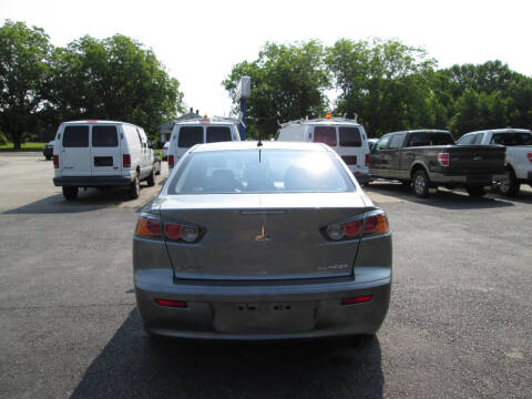 2016 Mitsubishi Lancer ES