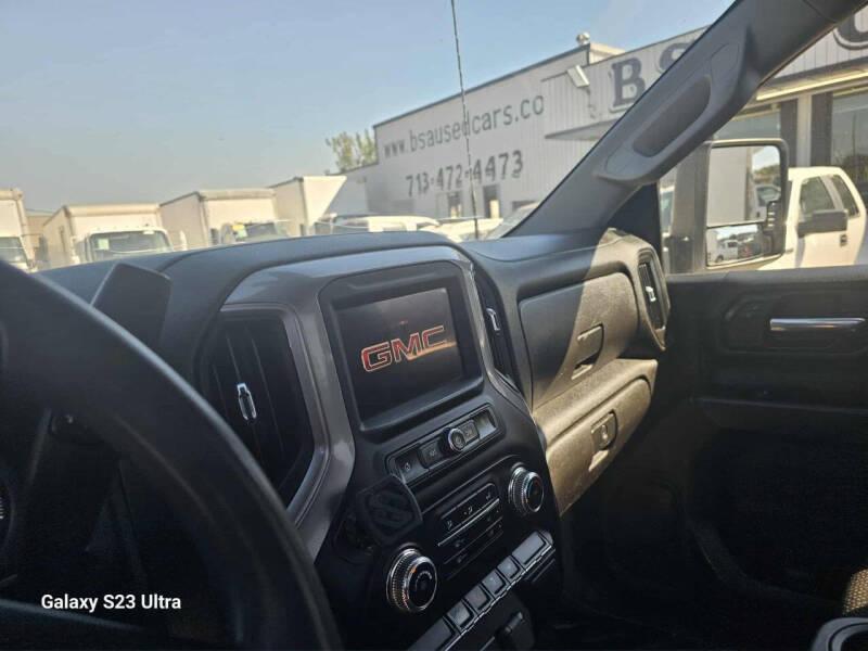 2022 GMC Sierra 2500HD Pro