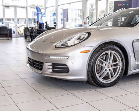 2016 Porsche Panamera 4 Edition