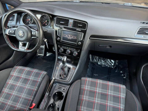 2017 Volkswagen Golf GTI S
