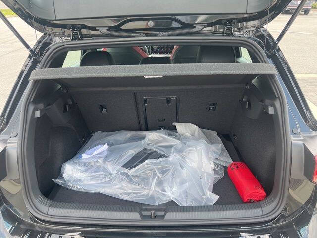 2025 Volkswagen Golf GTI SE