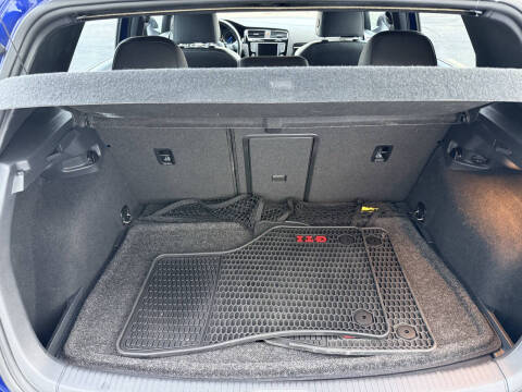 2016 Volkswagen Golf R 4Motion