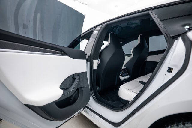 2022 Tesla Model S Plaid