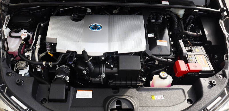 2022 Toyota Prius LE