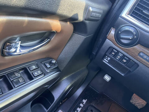 2017 Nissan Titan Platinum Reserve