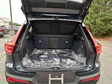 2026 Volvo XC40 B5 Ultra