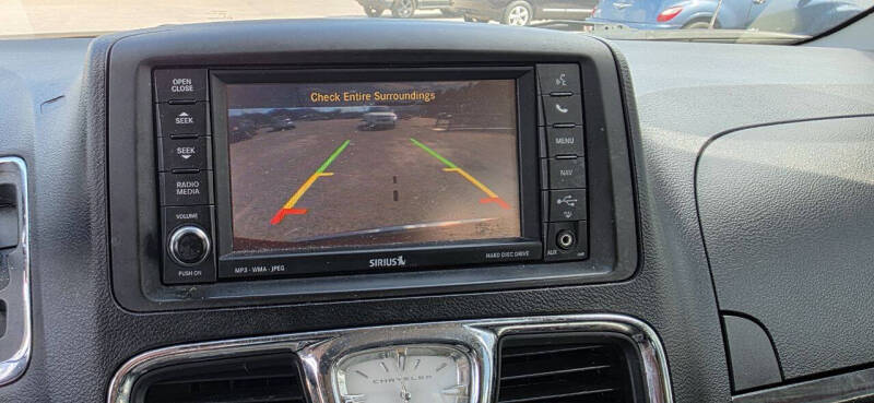 2013 Chrysler Town and Country Touring