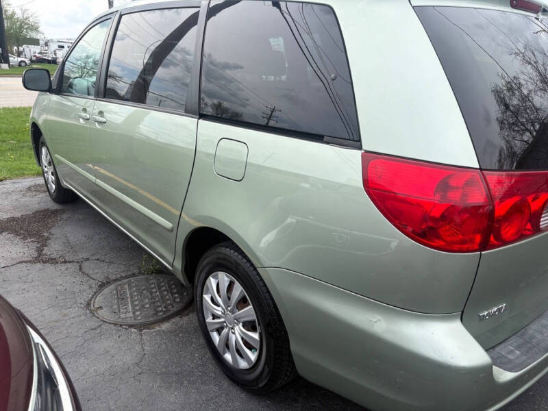2006 Toyota Sienna LE 7 Passenger