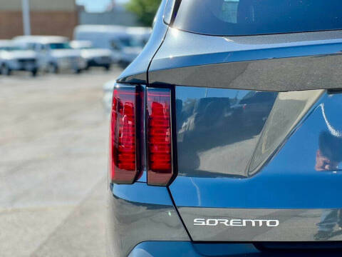 2023 Kia Sorento LX