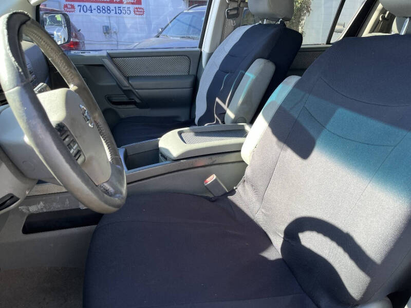 2007 Nissan Armada SE
