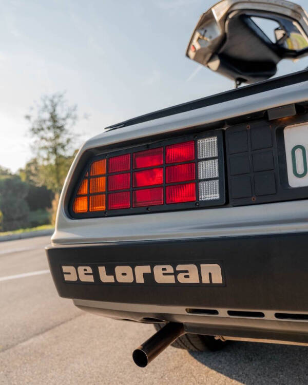 1981 DeLorean DMC-12