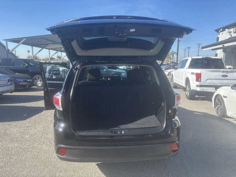 2015 Toyota Highlander LE