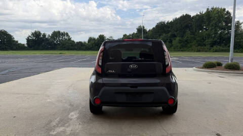 2015 Kia Soul +